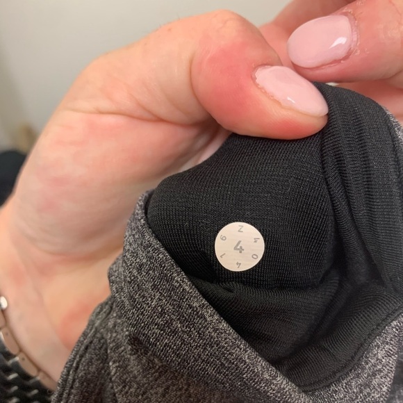 Lululemon Free Runner Crop Leggings - Picture 15 of 15